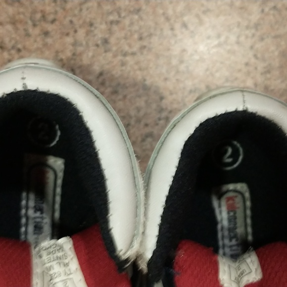 Kid Connection toddler size 2 action flex sneakers - Picture 9 of 10